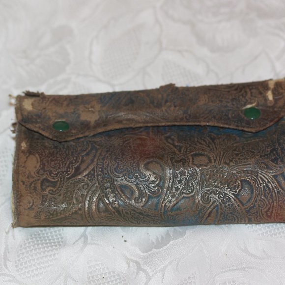 ANTIQUE ART DECO FLOWER BAKELITE VAINTY MANICURE SET in CASE  7 pieces - Picture 5 of 6